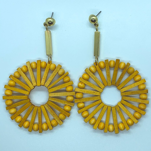 Wood Earrings - Picture 1 of 1